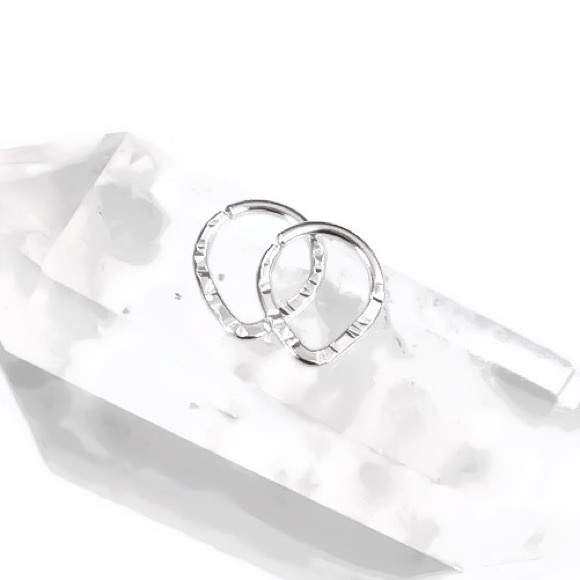 Textured Triangle Nipple Rings Set of 2 - REAL 925 Solid Sterling Silver - Picture 2 of 8